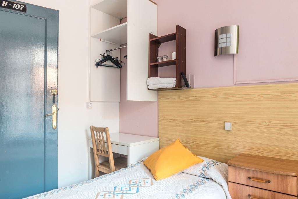 Hostel Turisol Barcelona Kültér fotó