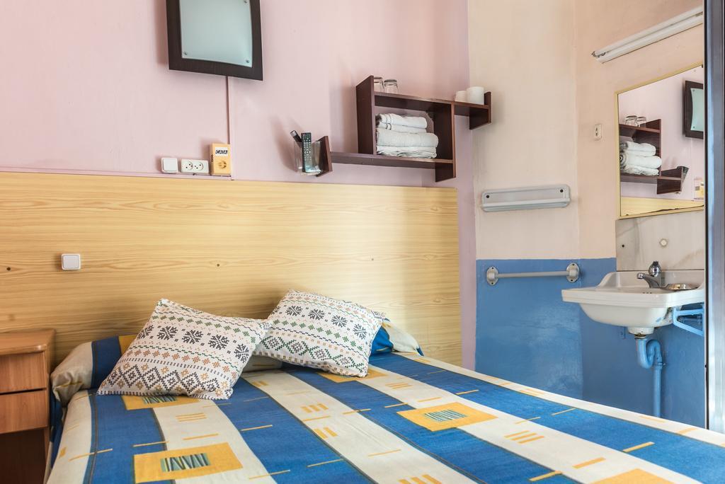 Hostel Turisol Barcelona Kültér fotó